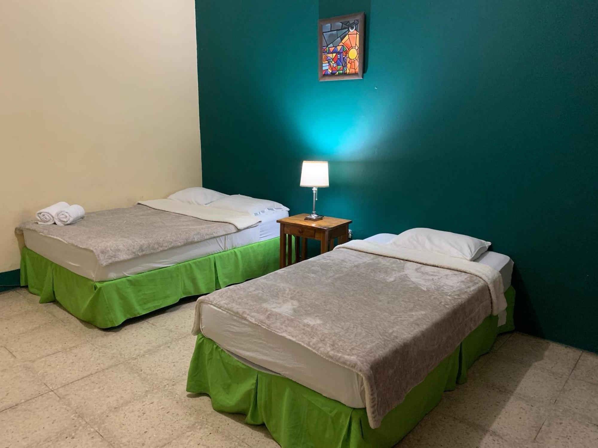 Hostal Fachente León Eksteriør bilde